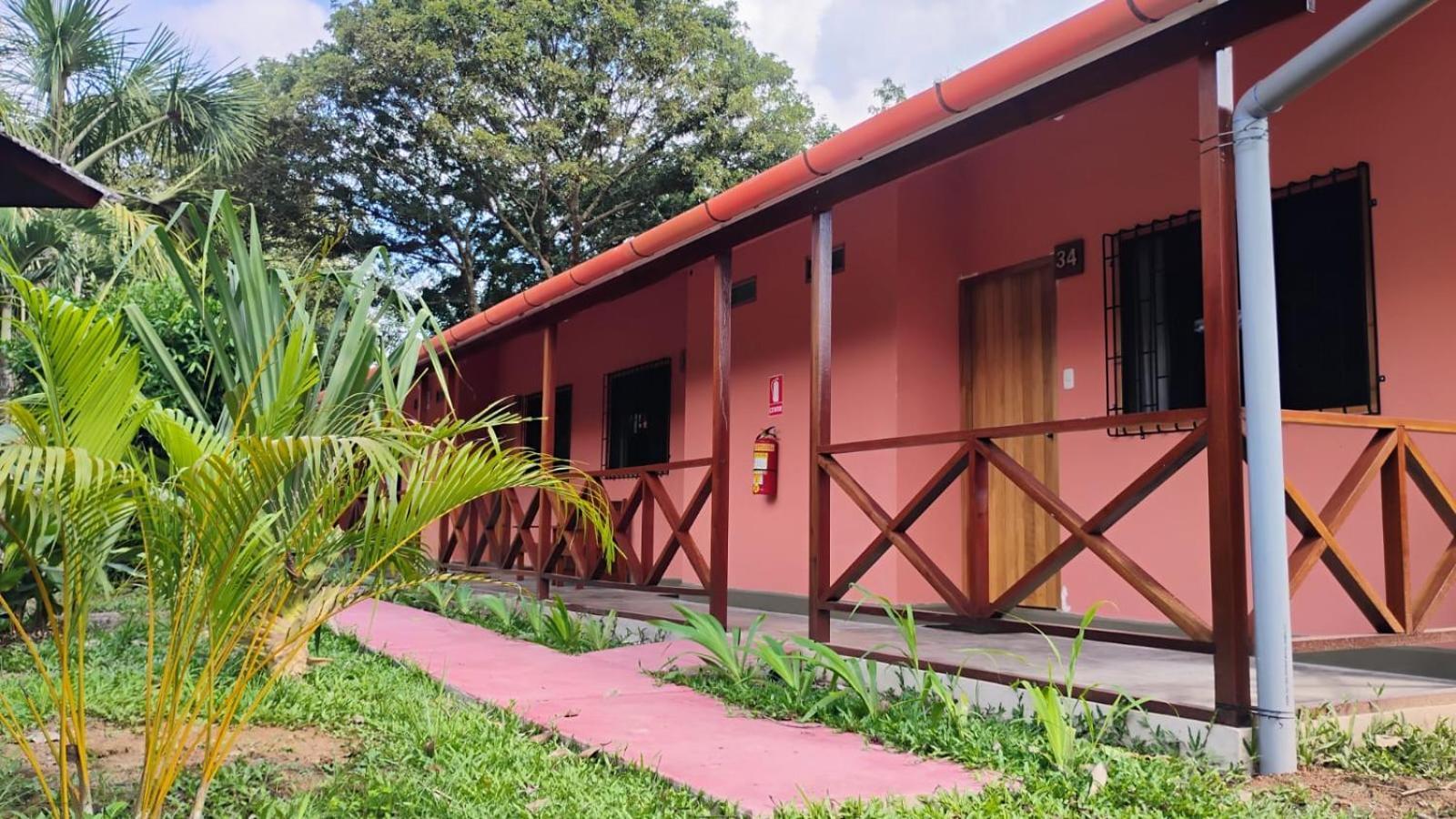 Manish Hotel Ecologico Pucallpa Esterno foto