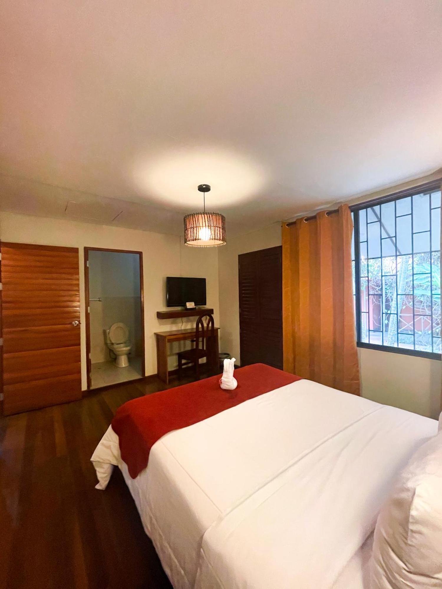 Manish Hotel Ecologico Pucallpa Esterno foto
