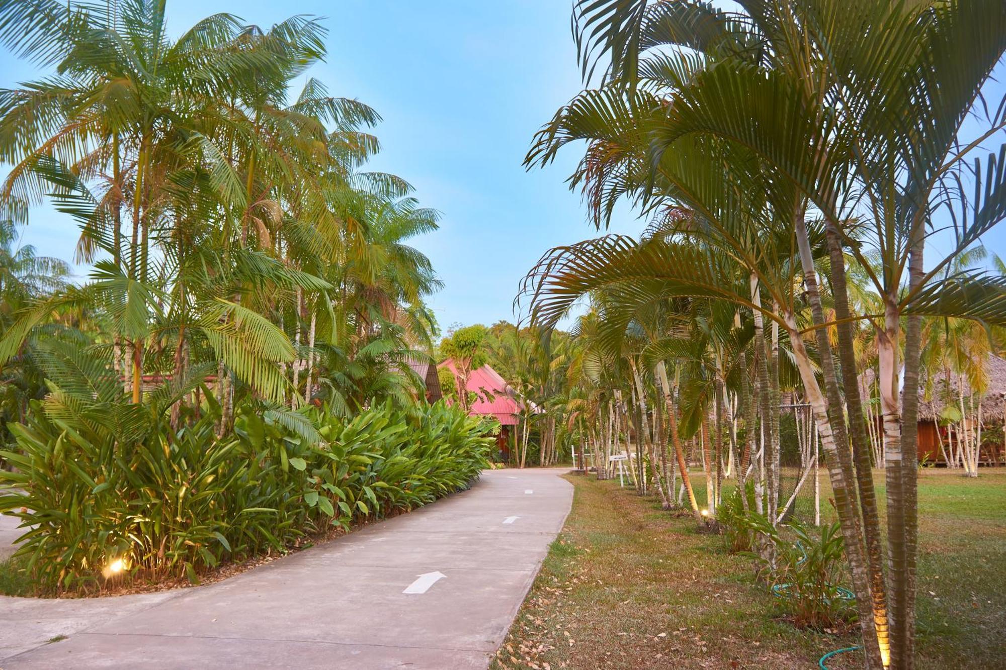 Manish Hotel Ecologico Pucallpa Esterno foto